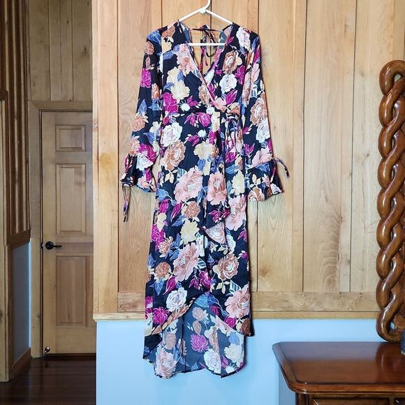 Band of the Free Bohemian Floral Wrap Long Sleeve Maxi Dress, Small Black & Pink - Picture 1 of 11